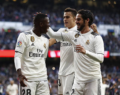 欧冠生死线：拜仁vs皇马次回合前瞻，银河战舰恐四大皆空，首发出炉