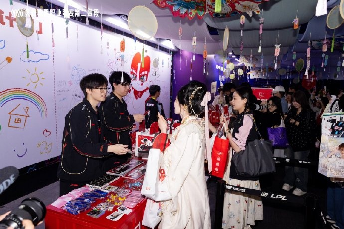 LPL官方发布JDG赛后返图：风势鼎盛，长捷不断，恭喜五连胜